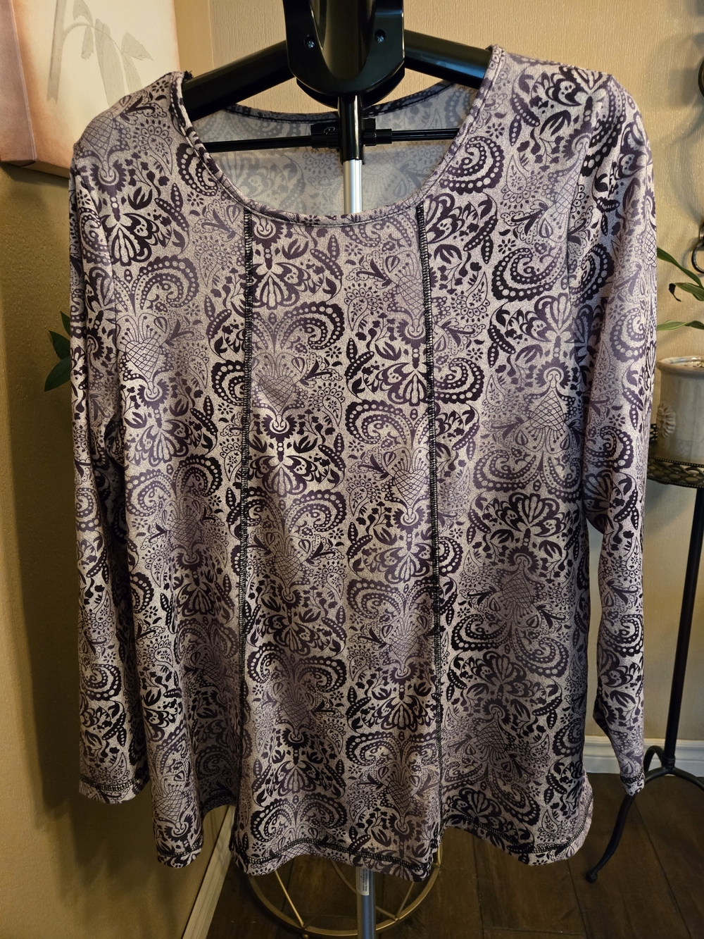 Papa Vancouver Women's Long-Sleeve Paisley Print Top